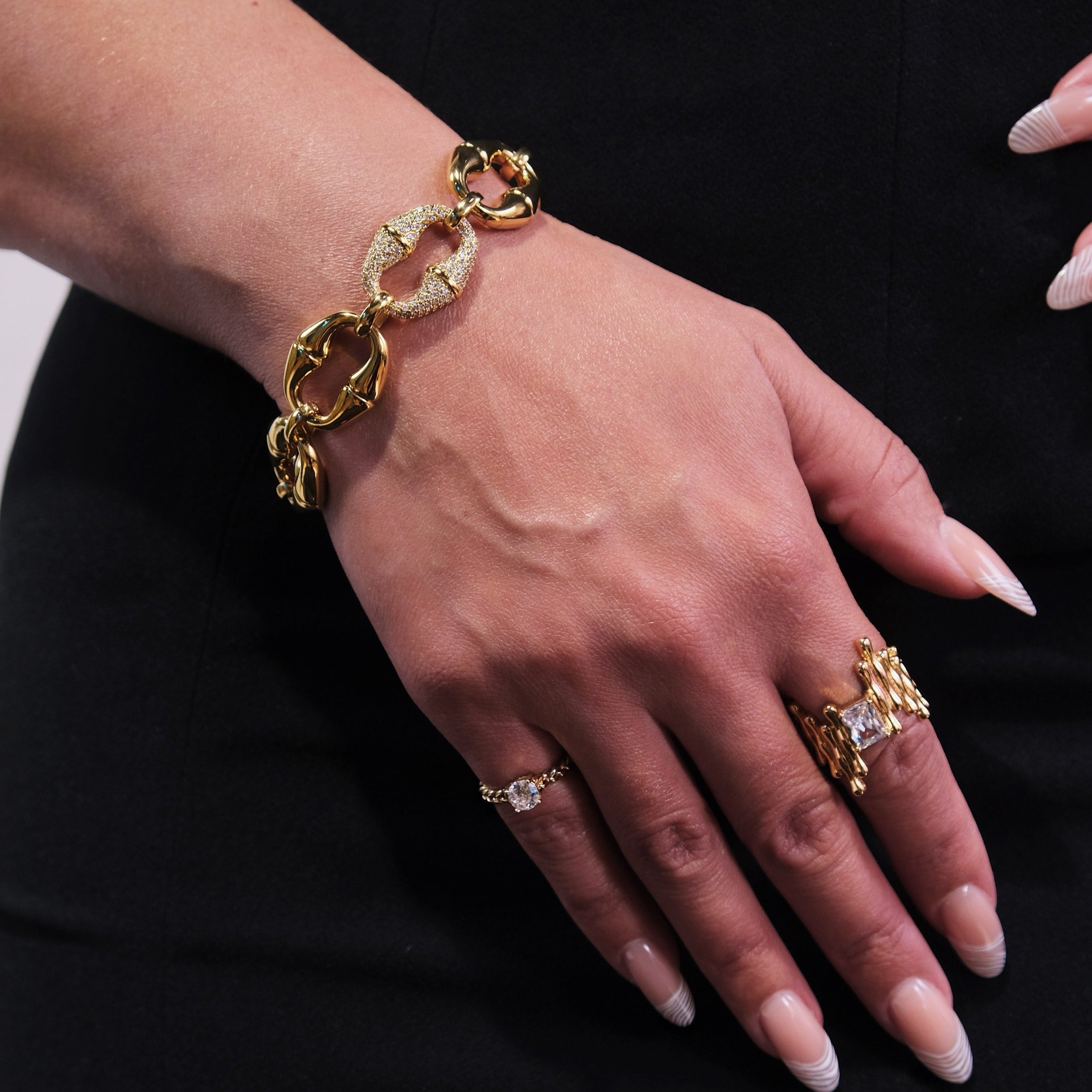 Alma Ring
