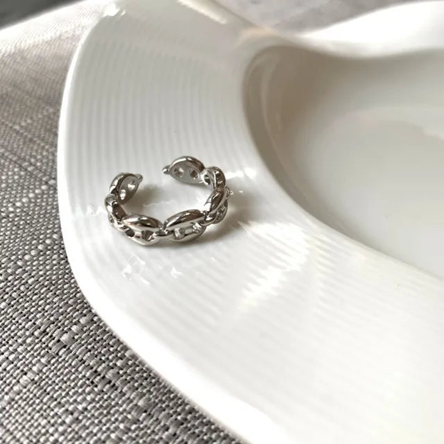 Octavia Ring